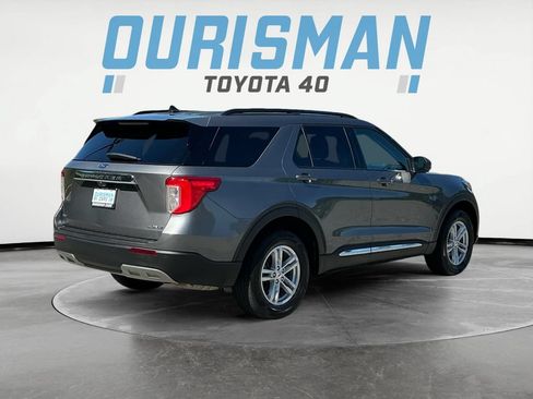 Used 2022 Ford Explorer XLT w/ Equipment Group 202A AWD/4WD image 7