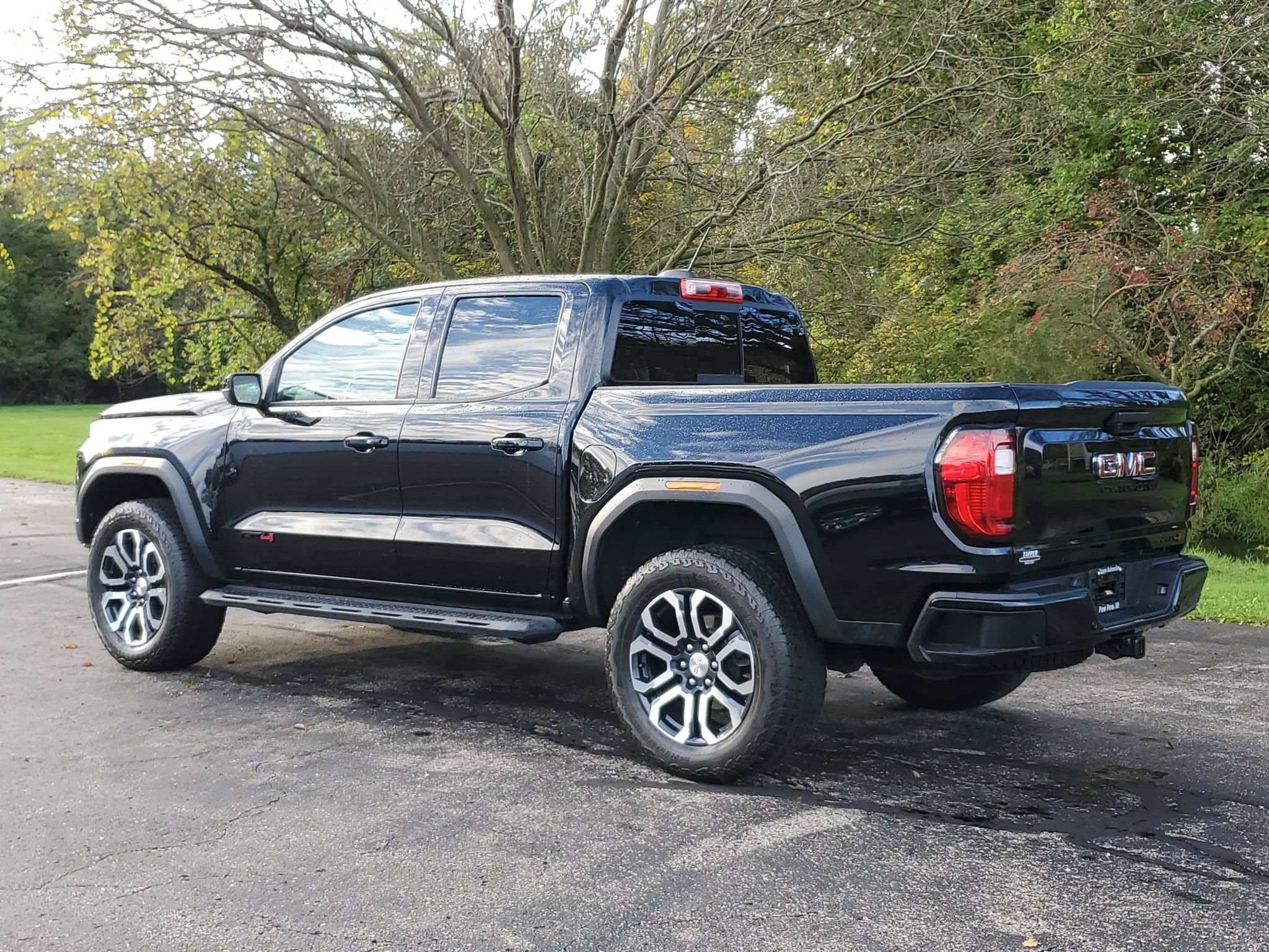 Used 2024 GMC Canyon AT4 w/ Canyon Safety Plus Package AWD/4WD image 5