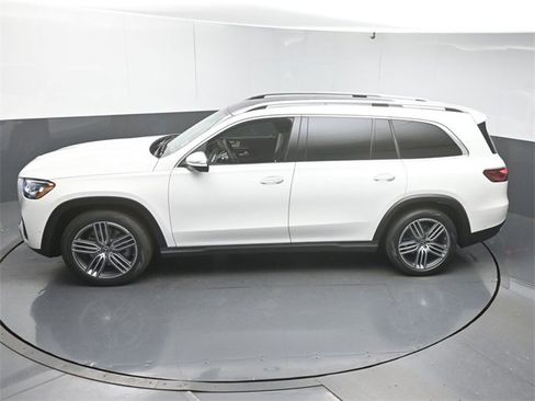 New 2026 Mercedes-Benz GLS 450 4MATIC image 47