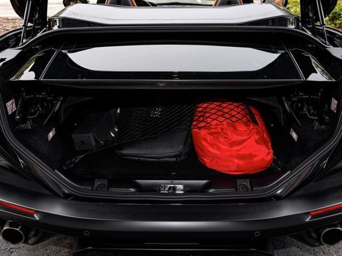Used 2019 Ferrari Portofino RWD image 19