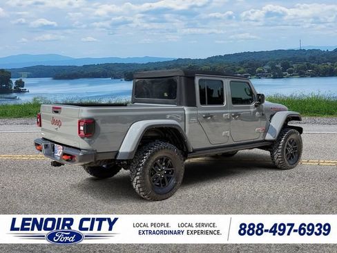 Used 2022 Jeep Gladiator Mojave w/ LED Lighting Group AWD/4WD image 3