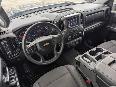 Used 2025 Chevrolet Silverado 2500 Custom w/ Custom Value Package image 25