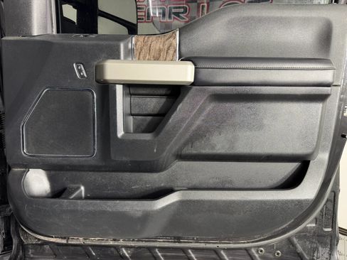 Used 2019 Ford F350 Lariat w/ Chrome Package AWD/4WD image 30