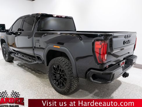 Used 2023 GMC Sierra 2500 AT4 AWD/4WD image 3