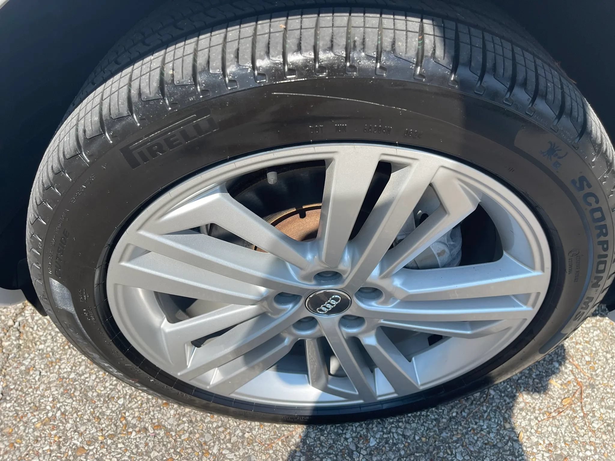 Used 2020 Audi Q5 2.0T Premium Plus w/ Premium Plus Package AWD/4WD image 9