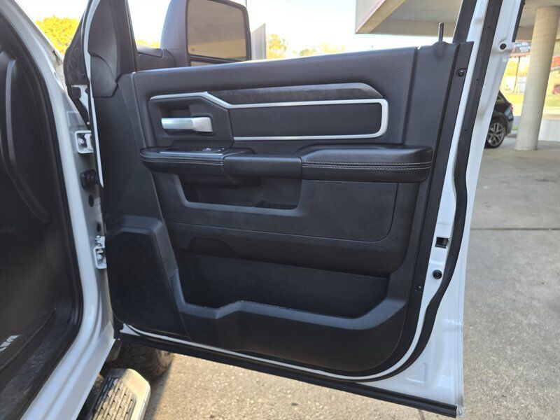 Used 2024 RAM 3500 Big Horn AWD/4WD image 11
