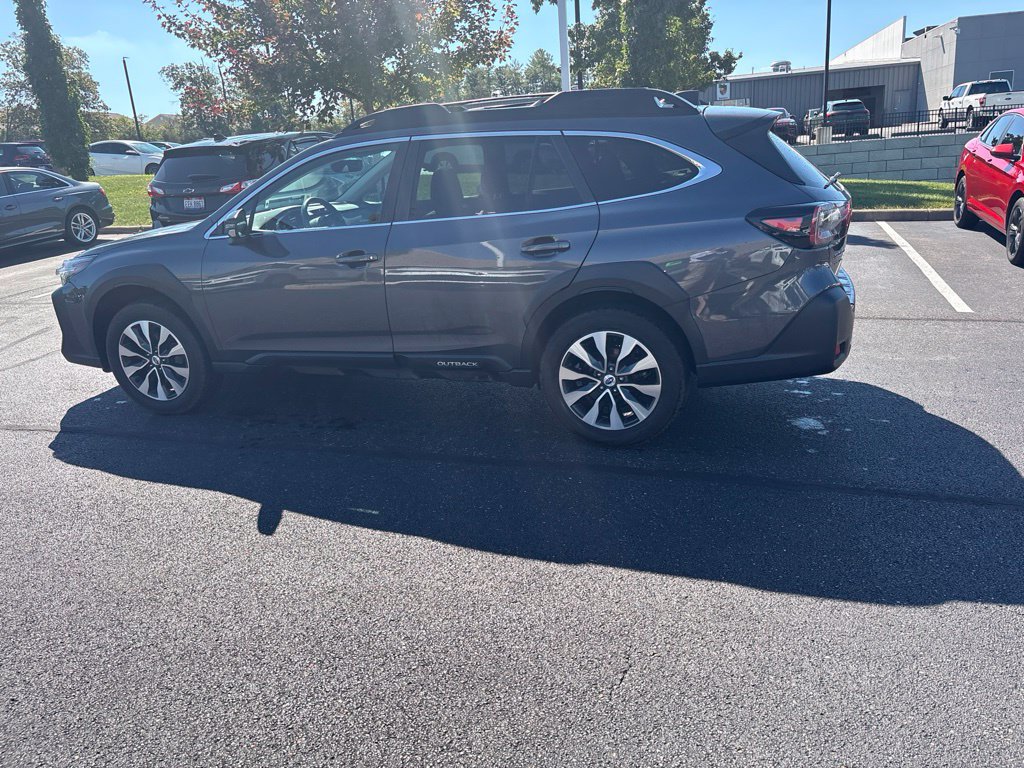 Used 2023 Subaru Outback Limited XT AWD/4WD image 5