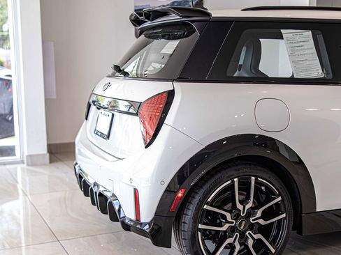 Used 2026 MINI Cooper S FWD image 12