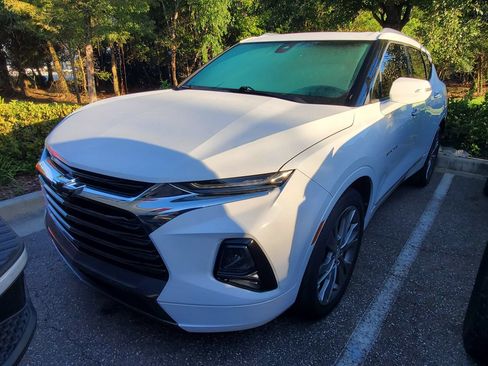 Used 2019 Chevrolet Blazer Premier w/ Sun and Wheels Package FWD image 2