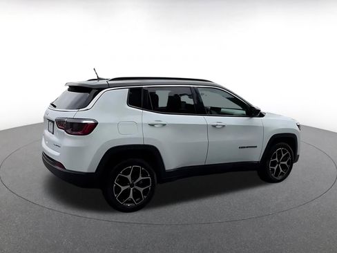 Used 2025 Jeep Compass Limited AWD/4WD image 14