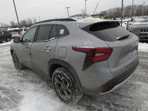 New 2026 Chevrolet Trax LT w/ Driver Confidence Package image 6