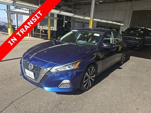 Used 2021 Nissan Altima 2.5 SR FWD image 1