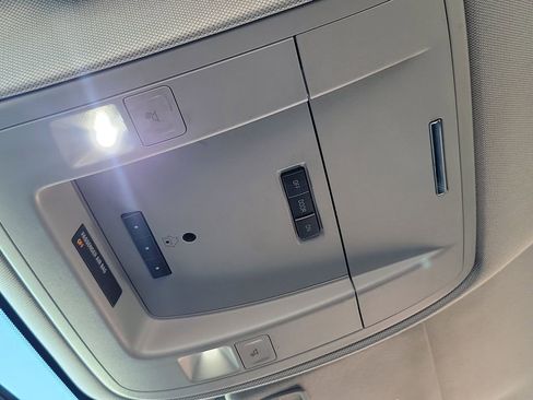 Used 2018 GMC Sierra 1500 SLE w/ SLE Value Package image 15