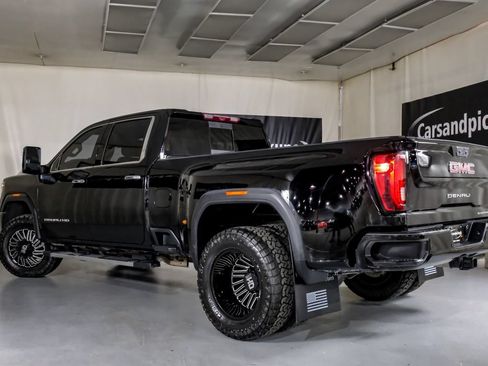 Used 2023 GMC Sierra 3500 Denali w/ Denali Ultimate Package AWD/4WD image 11