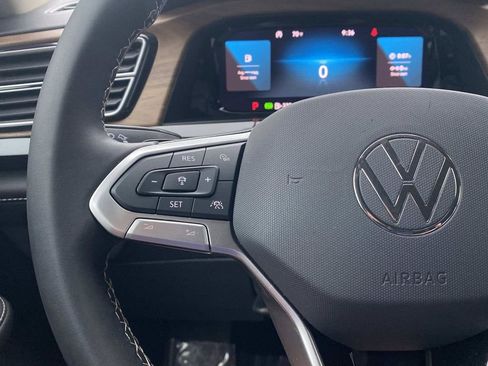 Used 2024 Volkswagen Atlas SE FWD image 31