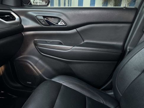 Used 2018 GMC Acadia SLT w/ LPO, Cargo Package image 24