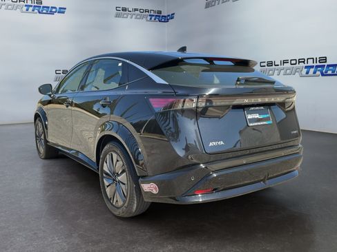 Used 2023 Nissan Ariya FWD image 7