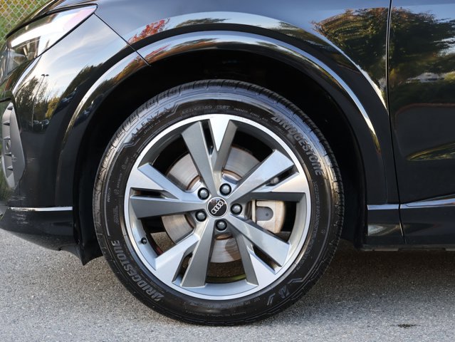 Used 2022 Audi Q4 e-tron Premium Plus AWD/4WD image 29