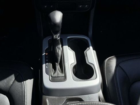 Used 2022 Chevrolet Colorado ZR2 image 16