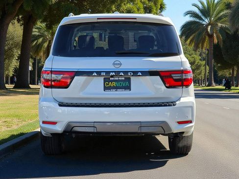 Used 2023 Nissan Armada SV image 6