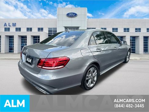 Used 2015 Mercedes-Benz E 250 BlueTEC Sedan image 5