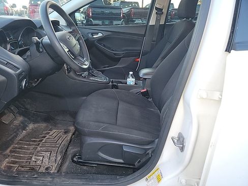 Used 2017 Ford Focus SE image 24