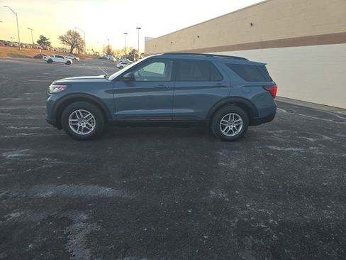 New 2026 Ford Explorer Active image 2