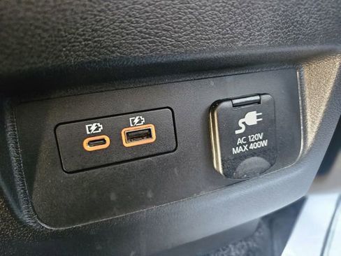 Used 2022 Nissan Frontier SV image 31