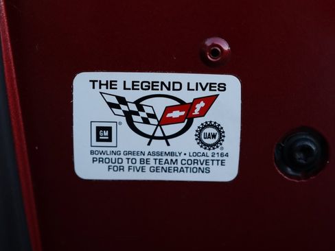 Used 2002 Chevrolet Corvette Coupe w/ Preferred Equipment Group2 image 40