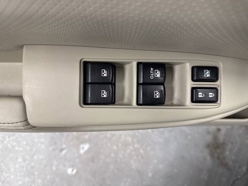 Used 2014 Subaru Outback 2.5i Limited w/ Moonroof Package image 8