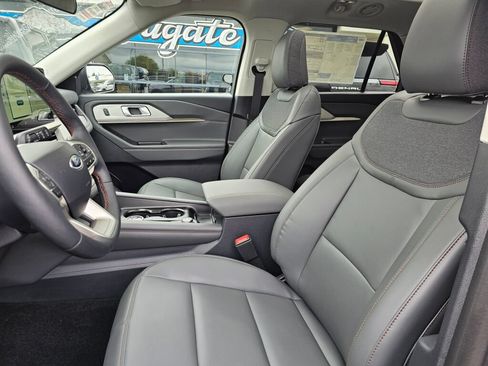 New 2026 Ford Explorer Active w/ Active Comfort Package AWD/4WD image 13