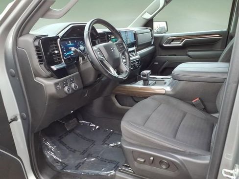 Used 2023 Chevrolet Silverado 1500 RST w/ Convenience Package II image 11