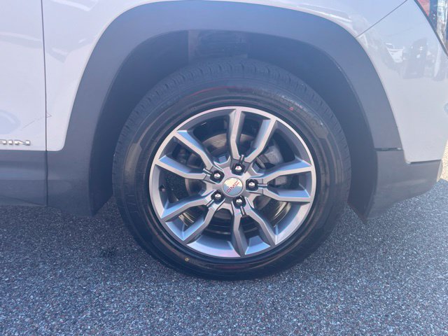 Used 2022 GMC Terrain SLT w/ LPO, Floor Liner Package AWD/4WD image 14