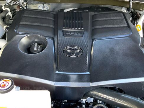 Used 2024 Toyota Tundra Limited image 31