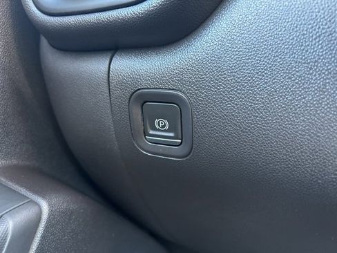 Used 2023 Chevrolet Silverado 1500 Custom Trail Boss image 18