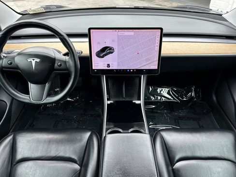Used 2018 Tesla Model 3 Long Range image 14
