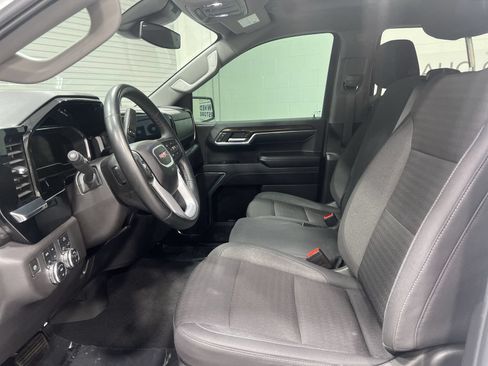 Used 2024 GMC Sierra 1500 Elevation AWD/4WD image 11