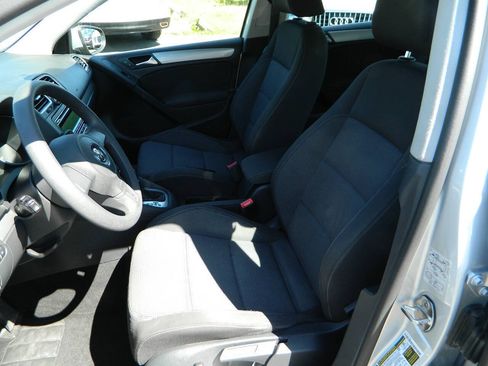 Used 2013 Volkswagen Golf 4-Door FWD image 12