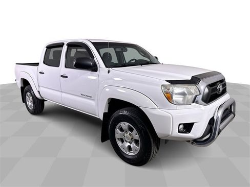 Used 2013 Toyota Tacoma PreRunner w/ SR5 Pkg image 2
