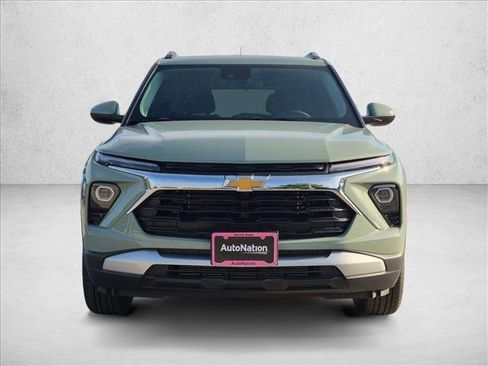New 2026 Chevrolet TrailBlazer LT FWD image 2
