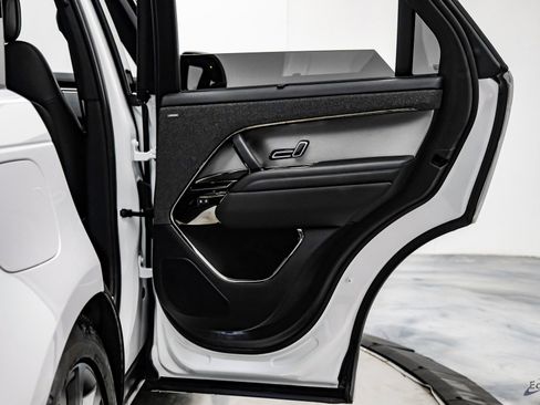 Used 2025 Land Rover Range Rover Sport Dynamic SE image 76