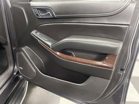 Used 2018 GMC Yukon SLE w/ SLE Value Package image 25