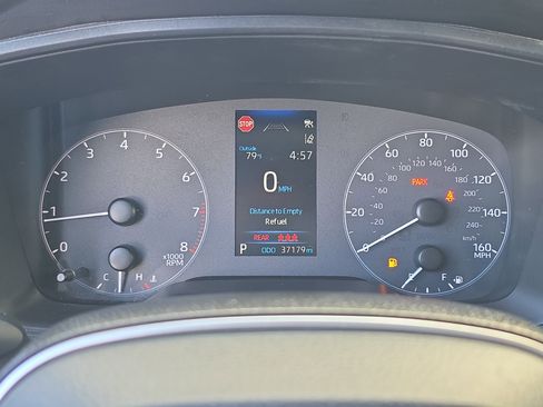 Used 2024 Toyota Corolla Cross LE image 27