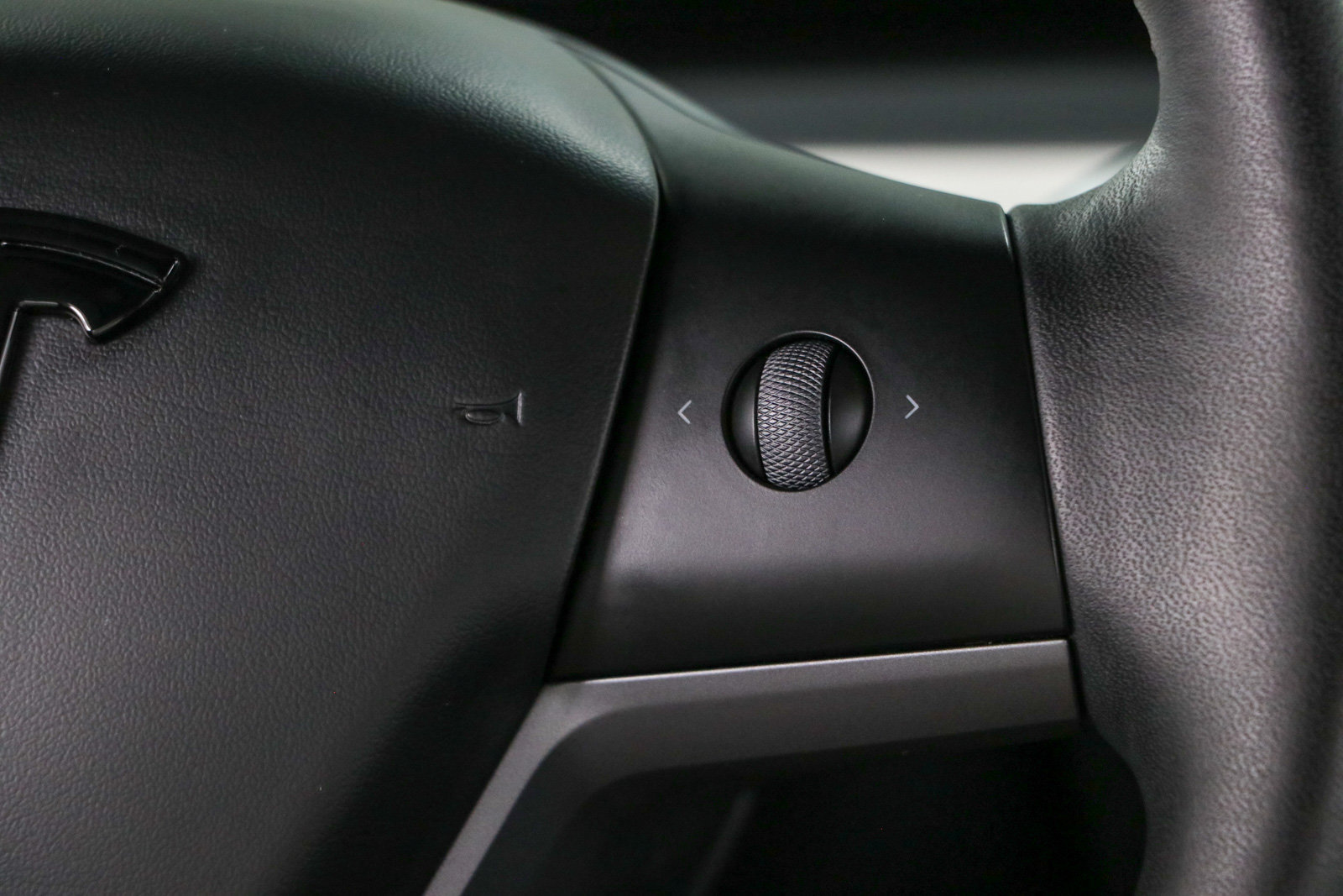 Used 2023 Tesla Model Y Long Range AWD/4WD image 14