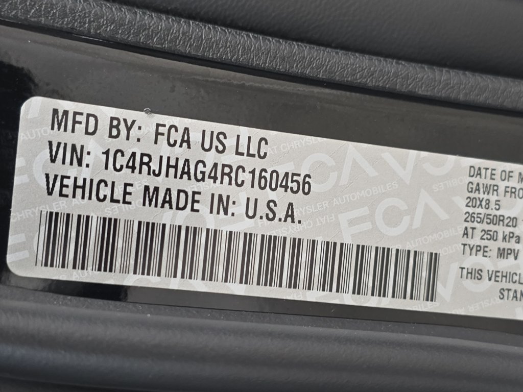 Used 2024 Jeep Grand Cherokee Altitude AWD/4WD image 32