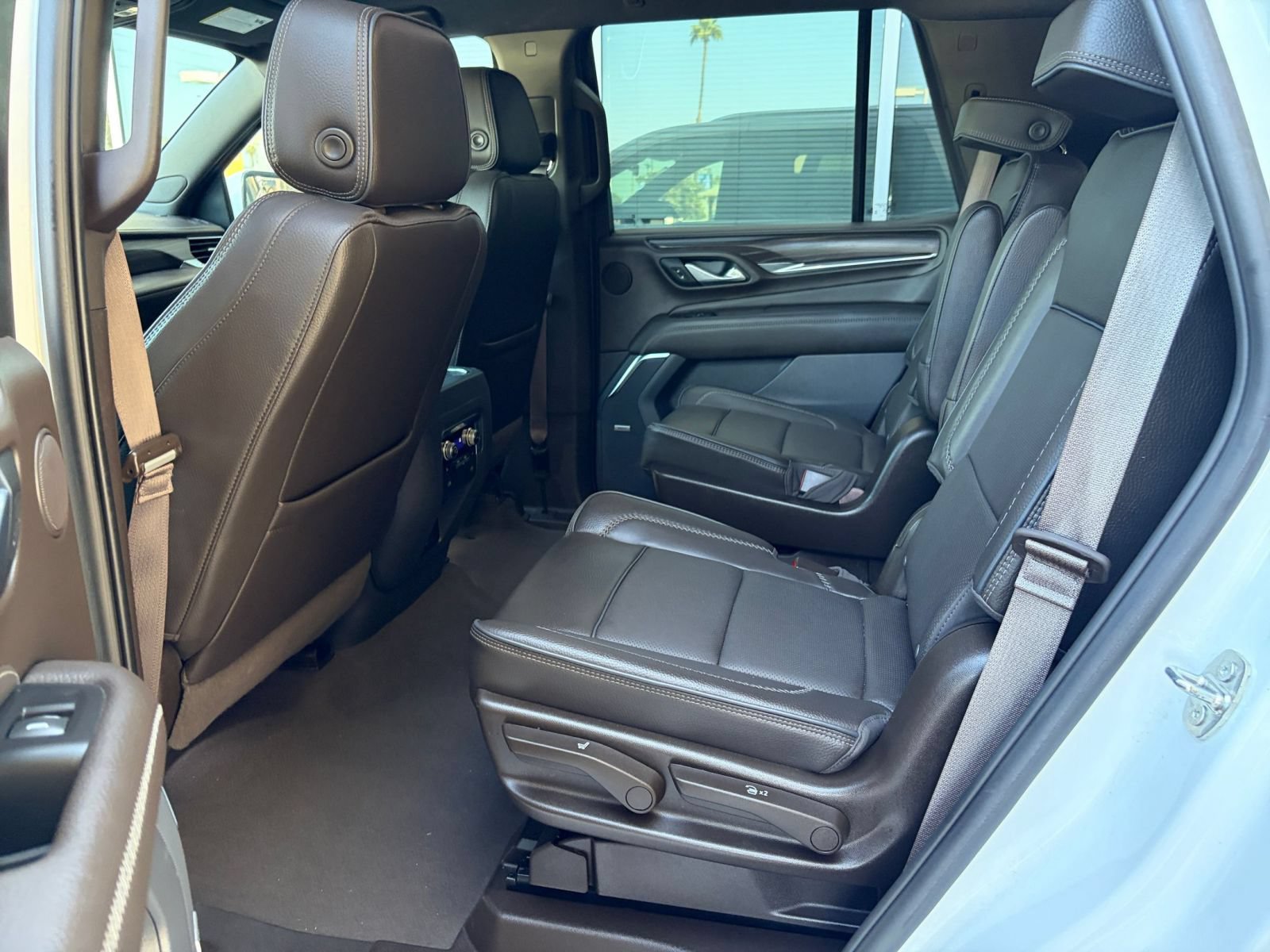 Used 2023 GMC Yukon Denali AWD/4WD image 27