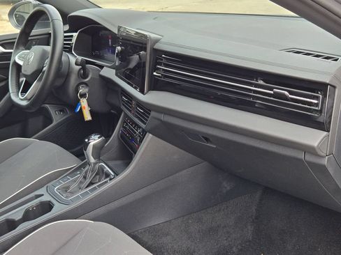 Used 2025 Volkswagen Jetta Sport FWD image 33