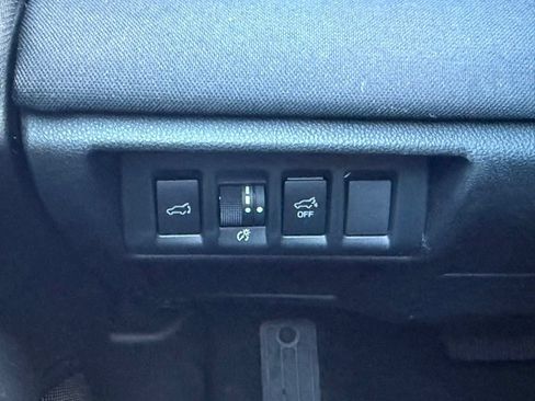 Used 2025 Subaru Outback Premium w/ Popular Package #1A AWD/4WD image 12