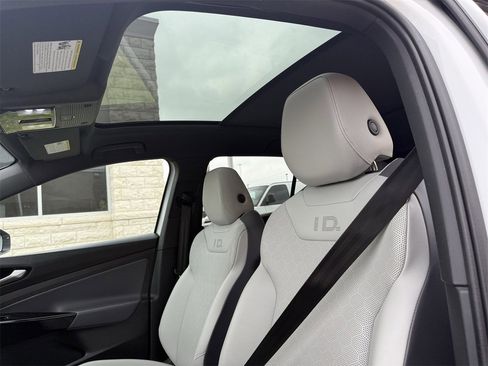 Used 2021 Volkswagen ID.4 Pro S w/ Gradient Package image 24