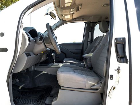 Used 2019 Nissan Frontier S image 3